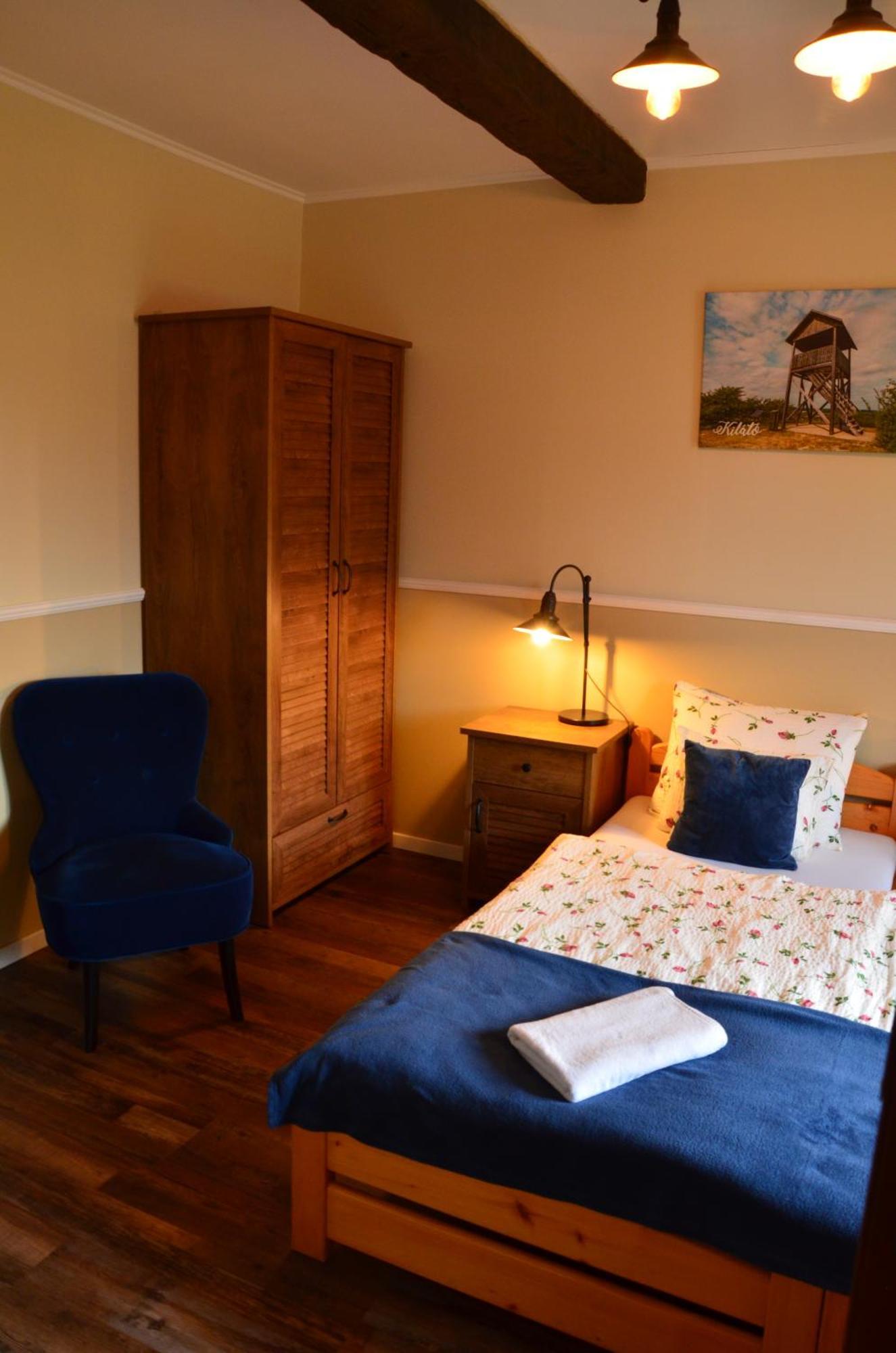 Kerekerdo Vendeghaz Hotell Kisszékely Exteriör bild